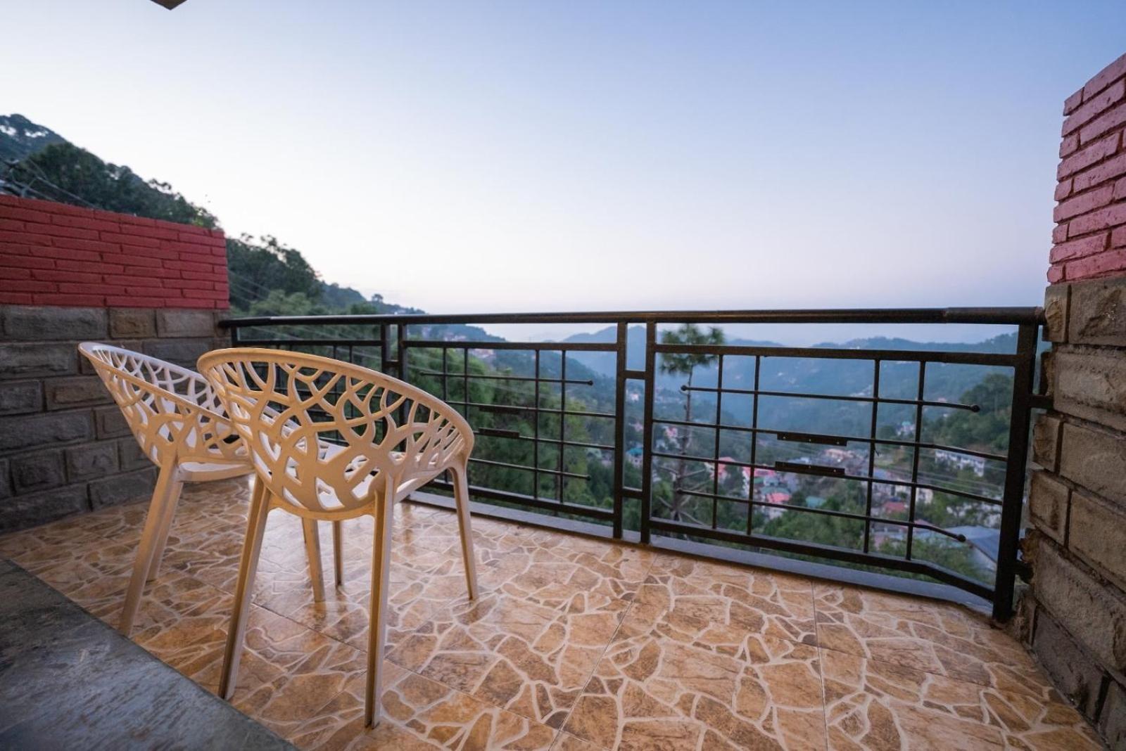 Kasauli Castle Resort Exterior photo